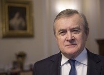 Minister Gliński: Z wielkim smutkiem przyjąłem informację o odejściu Franciszka Pieczki