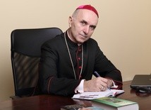 Bp Andrzej Iwanecki 