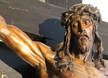 W krzyżu miłości nauka