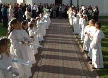 Zmiany w szkolnictwie są przyczyną zmian w terminach I Komunii św. i Odnowienia Przyrzeczeń Chrzcielnych w diecezji płockiej