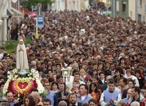 Co się stanie z "osieroconymi" kościołami?