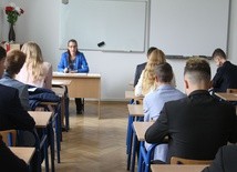 Szef MEN: Planujemy, że 1 września rok szkolny rozpocznie się w szkołach