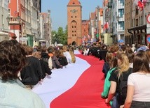 Elbląg. Obchody Dnia Flagi Narodowej