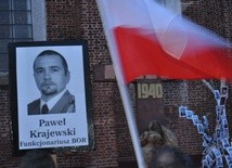 Portret Pawła Krajewskiego - oficera BOR-u, który zginął w katastrofie smoleńskiej - towarzyszył modlitwie przed przasnyskim sanktuarium