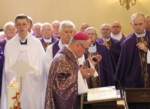 Grudusk. Pogrzeb ks. kan. Mieczysława Leśnikowskiego