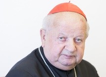 Papieski sekretarz był świadkiem niemal wszystkich wizyt kard. Wojtyły i Jana Pawła II w "polskim kościele" w Rzymie.