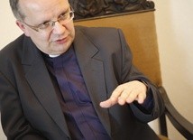 Bp Andrzej Czaja: Co to znaczy wierzyć w Kościół?