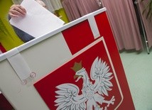 Uchwała PKW: W wyborach 10 maja brak było możliwości głosowania na kandydatów