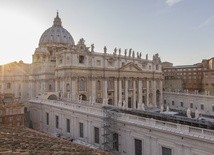 Watykan: Na placu św. Piotra otwarto czasowy ośrodek zdrowia dla bezdomnych 