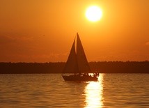 Jednym ze źródeł neutrin jest Słońce