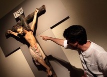 Krzyż - ciągle towarzyszący wierzącym w Chrystusa znak 