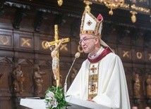 Abp Galbas: Religia w szkole traktowana jest niesprawiedliwie