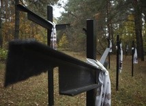 Ambasadorzy krajów europejskich oddali cześć ofiarom NKWD w podkijowskiej Bykowni