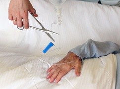 Około 1/20 zgonów w Kanadzie to eutanazja. Już prawie 100 tys. ofiar
