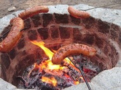 Badanie: 1 maja Polacy odpoczywają w domu lub grillują