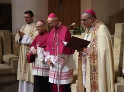 Katowice. Abp Antonio Guido Filipazzi na inauguracji obchodów Roku Jubileuszowego 100-lecia archidiecezji katowickiej