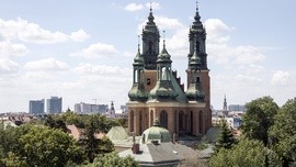 1025. Muzyka katedr