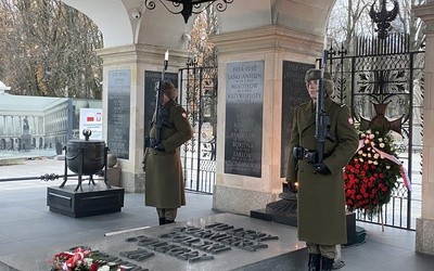Grób Nieznanego Żołnierza ma 100 lat