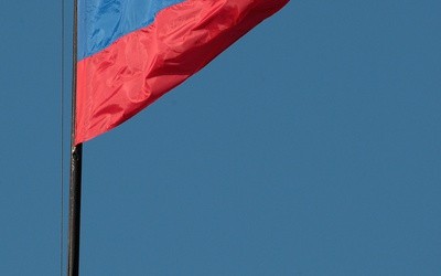 Krym: rosyjskie flagi na budynku parlamentu
