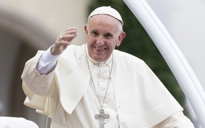 Papież Franciszek przybył do Budapesztu