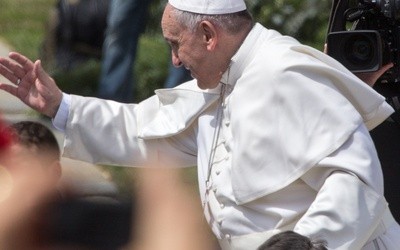 Paczki i podarunki od Papieża
