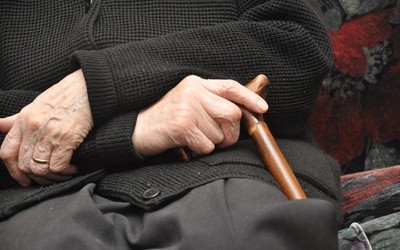Minister rodziny apeluje do seniorów o pozostawanie w domach