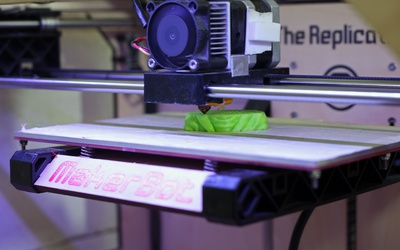 Cząstki emitowane przez drukarki 3D szkodzą zdrowiu