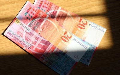 W PKO Bank Polski ruszył program ugód dla kredytobiorców frankowych