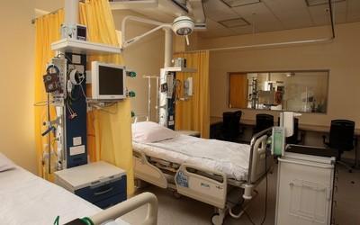 Ministerstwo Zdrowia podało listę 19 szpitali przekształcanych na zakaźne do walki z COVID-19