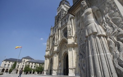 Renesans francuskich katedr. Rekordowe liczby pielgrzymów i turystów