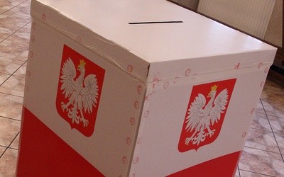 KE: Nie zamierzamy podejmować kwestii wyborów w Polsce w ramach procedury art. 7