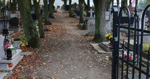 Cmentarz w Suszu
