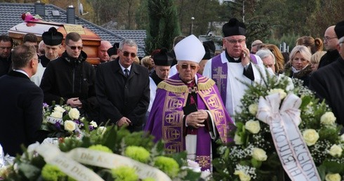 Płock. Pożegnanie ks. Albina Łuczkowskiego