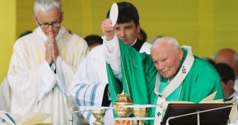Senat UPJPII w Krakowie podjął Uchwałę w sprawie obrony dobrego imienia św. Jana Pawła II