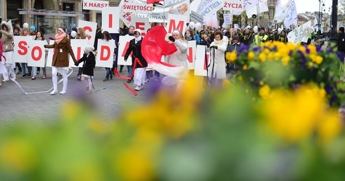 Marsz to nie polityczna demonstracja