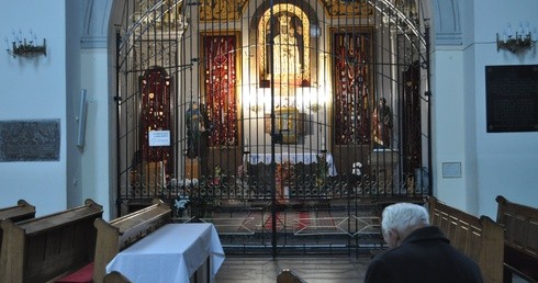 Sanktuarium Matki Bożej Przasnyskiej Niepokalanej Przewodniczki prowadzą ojcowie pasjoniści