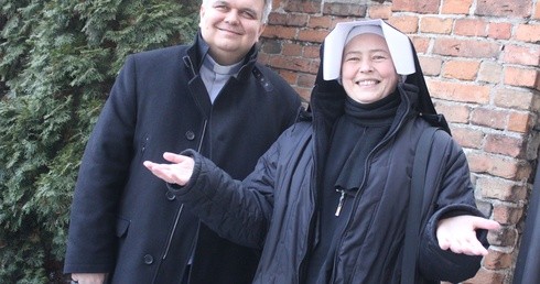 Ks. rektor Andrzej Pieńdyk i s. Jolanta Pietrasińska zapraszają do odwiedzania i wspierania płockiego sanktuarium