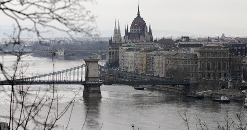 Premier Węgier: rząd doszedł do wniosku, że nie należy zmieniać stosunku do wojny na Ukrainie