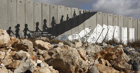 Za murem, a ciągle zabijani