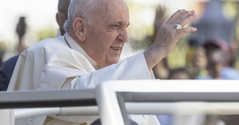 Dziekan Teologii KUL: papież nie zmienia nauczania o małżeństwie