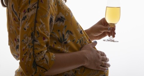 Dr Małgorzata Klecka: Najbezpieczniejsza dawka alkoholu w ciąży to… zero
