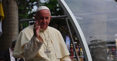 Papież: Słuchajmy kobiet, często cierpią z powodu braku uznania