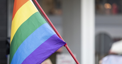 Słowenia: Parlament przyznał parom jednopłciowym prawo do zawierania małżeństw