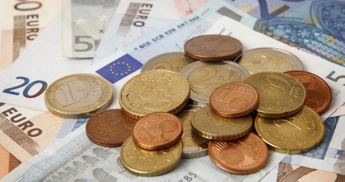 Gdybiedni z trudem wiążą koniec z końcem....