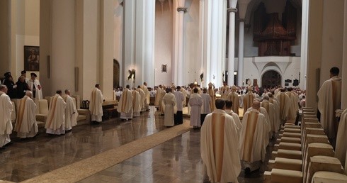 Msza Krzyżma Świętego w katedrze cz. 2