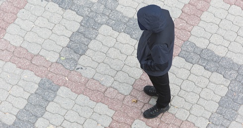 - Samotność jest wyzwaniem i próbą, z której można wyprowadzić dobro - mówi płoci duszpasterz i psycholog.