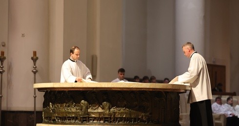 Liturgia Wielkiego Piątku w archikatedrze