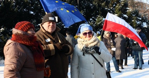 Demonstaracja KOD-u w Elblągu 