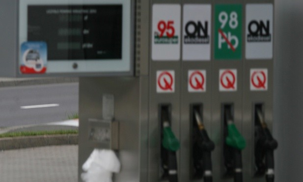 Czy posłowie sprowadzą na nas podwyżkę cen paliw?
