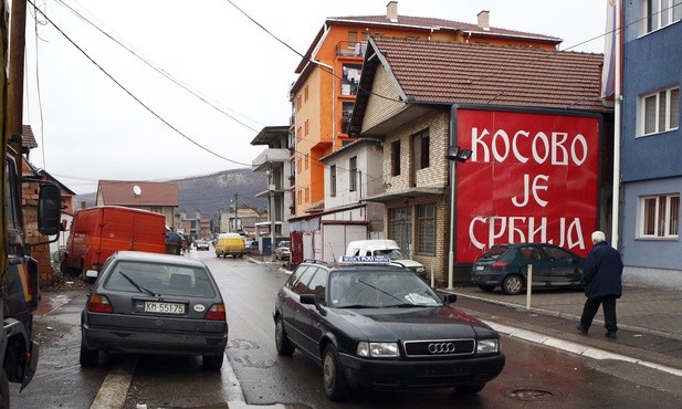 Kosowo jest Serbią Mitrowica w 2009 roku